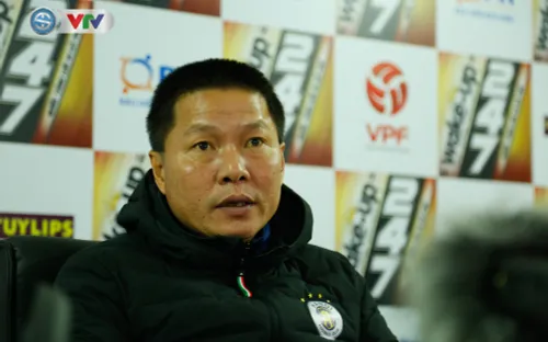 HLV Chu Đình Nghiêm vẫn chưa hài lòng dù CLB Hà Nội thắng cách biệt 5-0