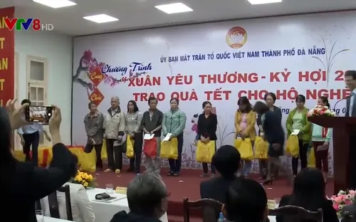 Ấm tình Tết nghèo