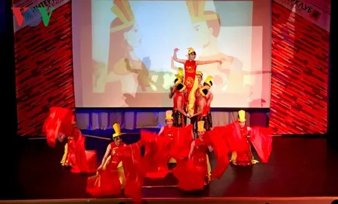 Sinh viên Việt Nam tại trường RUDN quảng bá văn hóa với bạn bè quốc tế