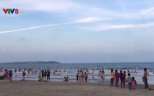 Quảng Ngãi: Gia tăng nhiều học sinh tắm biển đuối nước do ao xoáy