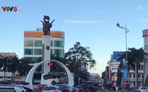 Bình minh ở ngã Sáu Ban Mê