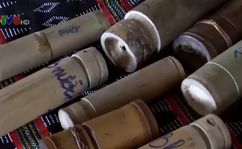 “Ống nứa tiết kiệm” của phụ nữ vùng biên giới Quảng Nam