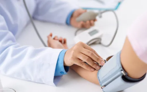 Các biện pháp tự nhiên, đơn giản để kiểm soát huyết áp cao