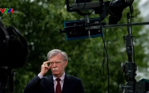 Mỹ cáo buộc Iran phá hoại tàu hàng gần UAE