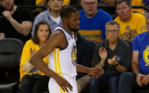 Kevin Durant đóng vai trò thế nào tới tham vọng vô địch của Golden State Warriors mùa này?