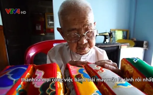 Bí quyết làm gối trái dựa cung đình của cụ bà 98 tuổi