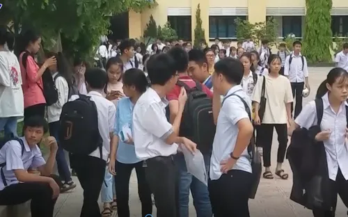 Lãnh đạo tỉnh Quảng Bình họp khẩn giải quyết sự cố thi tuyển sinh lớp 10