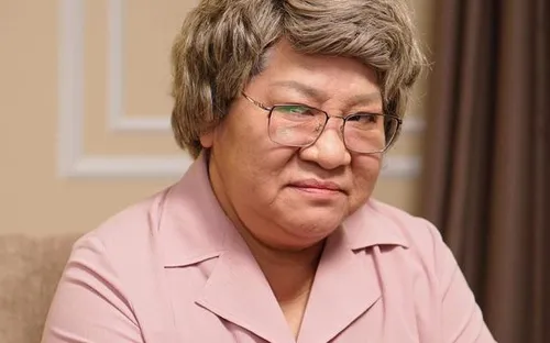 "Bà nội" khó tính NSƯT Minh Vượng đã có mặt tại VTV Awards 2019