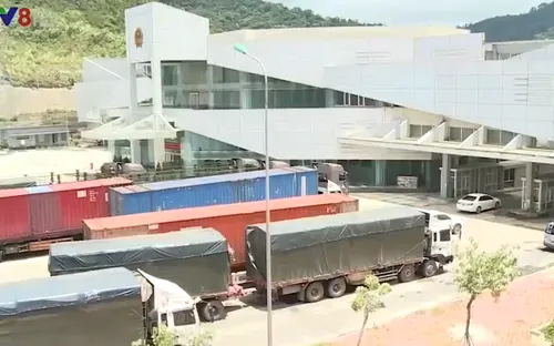 Doanh nghiệp không mặn mà qua cửa khẩu Cầu Treo