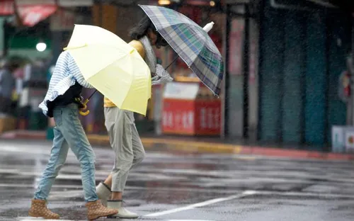 Siêu bão Lekima đổ bộ miền Đông Trung Quốc