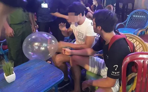 TP.HCM: Yêu cầu xử lý nghiêm kinh doanh bóng cười tại phố đi bộ Bùi Viện