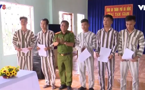 Trại giam công an thành phố Đà Nẵng công bố quyết định tha tù trước thời hạn dịp 2/9