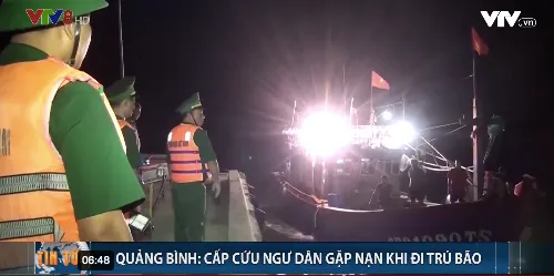 Quảng Bình: Cấp cứu ngư dân gặp nạn khi đi trú bão
