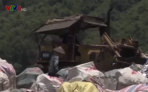 Đà Nẵng phủ bạt bãi rác Khánh Sơn