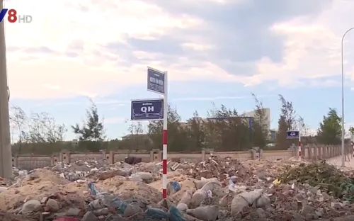 Rác thải tràn lan tại các khu vực ven biển Tuy Hòa, Phú yên