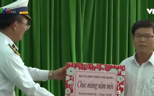 Những chuyến tàu mang đầy nghĩa tình hậu phương