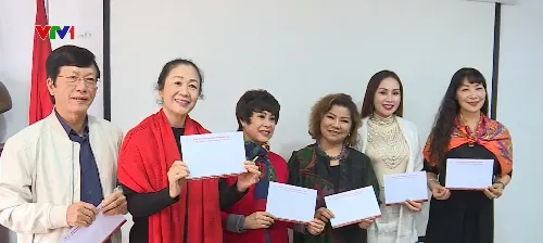 Lần đầu tiên phân phối tiền bản quyền cho các nghệ sĩ biểu diễn