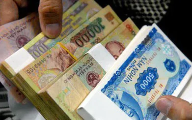 Đổi tiền mới dịp Tết, cẩn trọng "tiền mất tật mang"