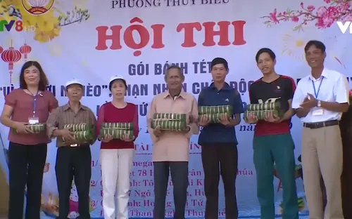 Lễ hội bánh tét tặng người nghèo