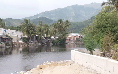 Đầu tư xây kè chống xói lở ở xã Vĩnh Lương, Nha Trang