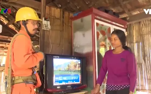 Làng Bưng có điện trước Tết