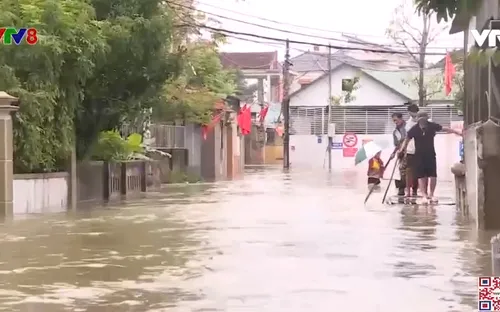 Thành phố Hà Tĩnh bị ngập sâu, toàn bộ hoạt động của thành phố bị tê liệt