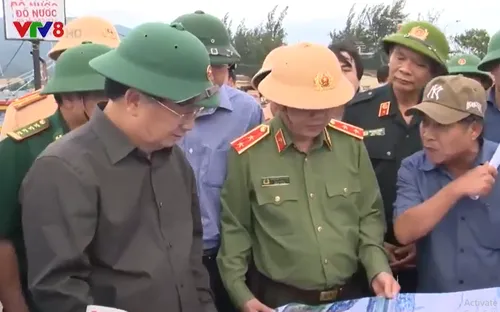 Phó Thủ tướng Trịnh Đình Dũng kiểm tra cảng cá Thọ Quang, TP Đà Nẵng