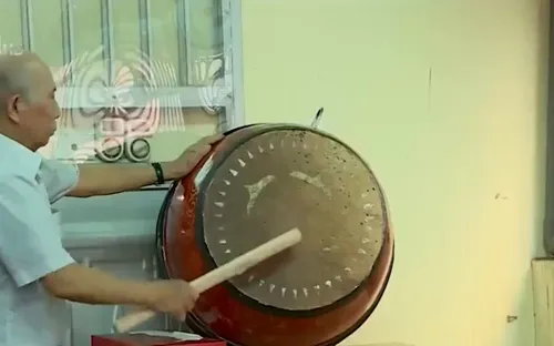 Thầy giáo về hưu và hành trình 8 năm khuyến học