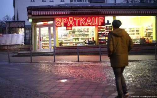 Chỉ số lây nhiễm tăng vọt, thủ đô Berlin của Đức lần đầu áp lệnh giới nghiêm sau 70 năm