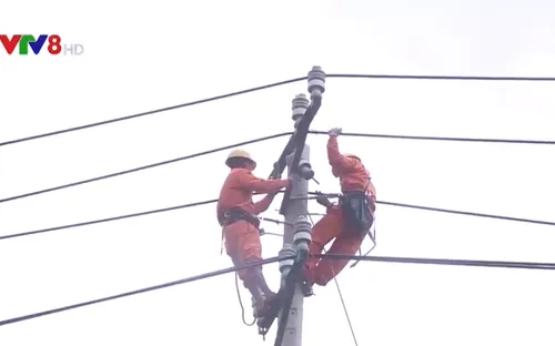 Ngành điện Phú Yên nỗ lực khắc phục lưới điện