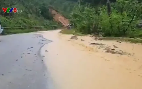 Sạt lở QL40B tại huyện Bắc Trà My, 1 người mất tích
