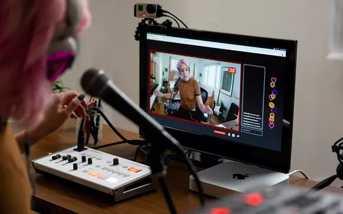 Ngành livestream Trung Quốc tìm kiếm "đội quân" bán hàng đa quốc gia