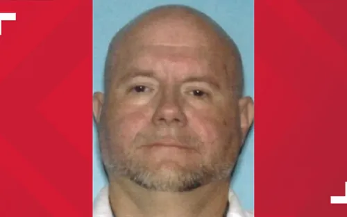 Mỹ bắt người dọa phát tán virus SARS-CoV-2 để... cướp ngân hàng