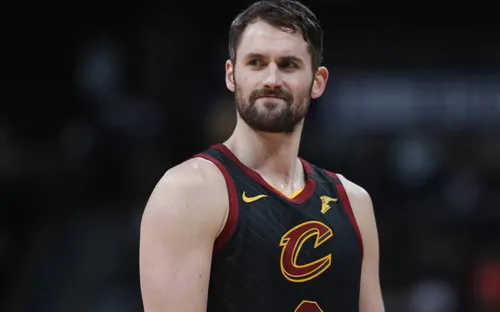 Kevin Love quyên góp tiền cho cuộc chiến chống Covid - 19