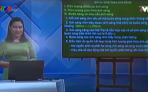 Thừa Thiên - Huế: Học sinh cuối cấp học trực tiếp qua truyền hình