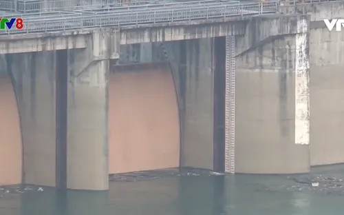 Thủy điện gặp khó vì nguồn nước cạn kiệt