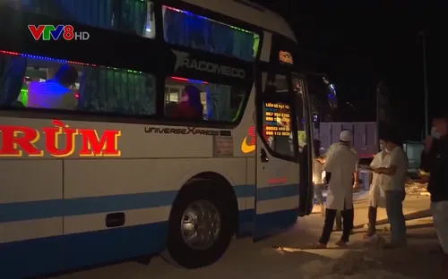 Kiểm soát y tế với người dân tại cửa ngõ Bình Định, Phú Yên