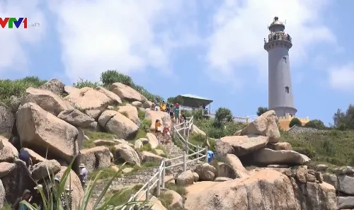 Các địa phương mở cửa du lịch đón khách