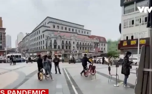 Doanh nghiệp nhỏ tại Vũ Hán “chênh vênh” sau lệnh mở cửa