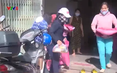 Hỗ trợ cho người nghèo trong mùa dịch Covid-19