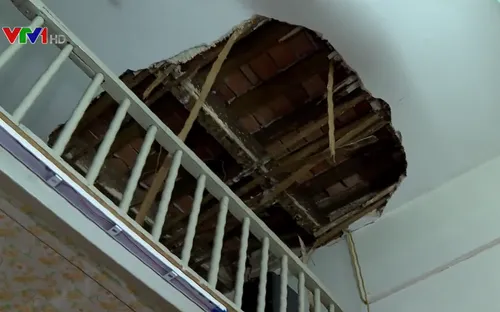 Cuộc sống "đi thì dở, ở thì sợ" của hàng chục hộ dân trong khu nhà cũ nát giữa Thủ đô