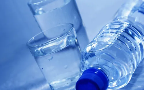 Hãi hùng cơ sở dùng nước ngầm để sản xuất nước uống đóng chai