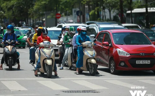 Hà Nội bước vào những ngày nắng nóng đỉnh điểm