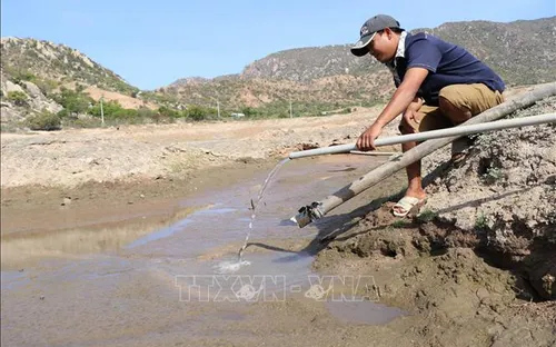 Tìm nguồn nước sạch ở vùng hạn Ninh Thuận: Rủi nhiều hơn may!