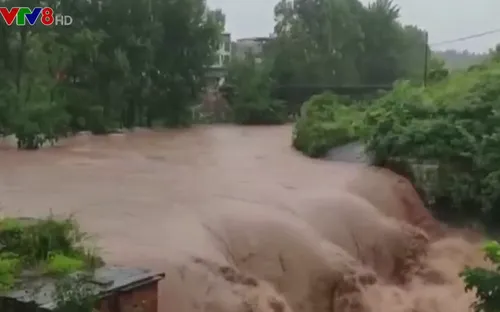 Trung Quốc nâng mức cảnh báo lũ sông Dương Tử lên mức cao nhất