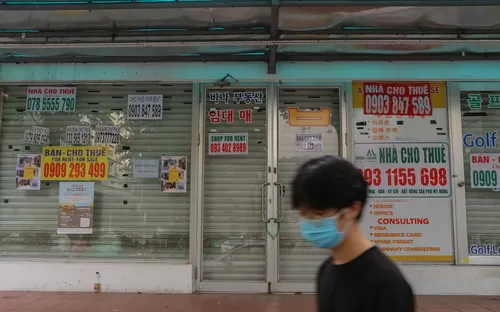 Phố Hàn Quốc ở TP.HCM “xơ xác” sau dịch COVID-19