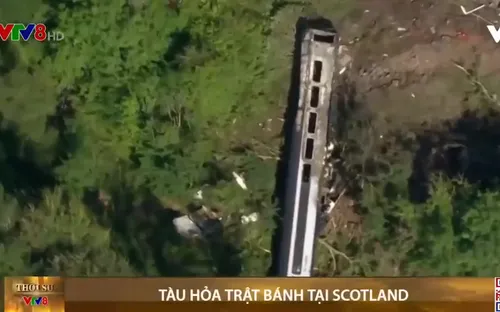 Tàu hỏa trật bánh tại Scotland
