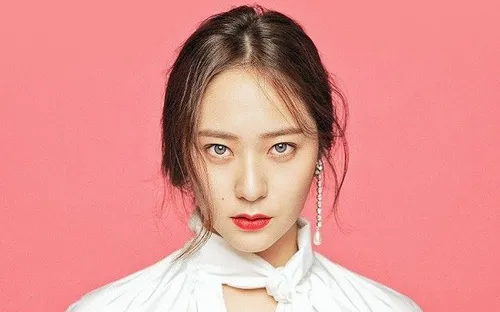 Krystal f(x) rời SM Entertainment sau 10 năm hoạt động