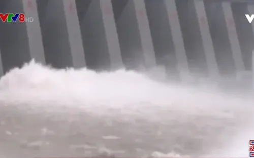 Trung Quốc đối phó mưa lũ chưa từng có