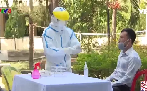 Đà Nẵng xét nghiệm Covid-19 cho cán bộ tham gia kỳ thi THPT